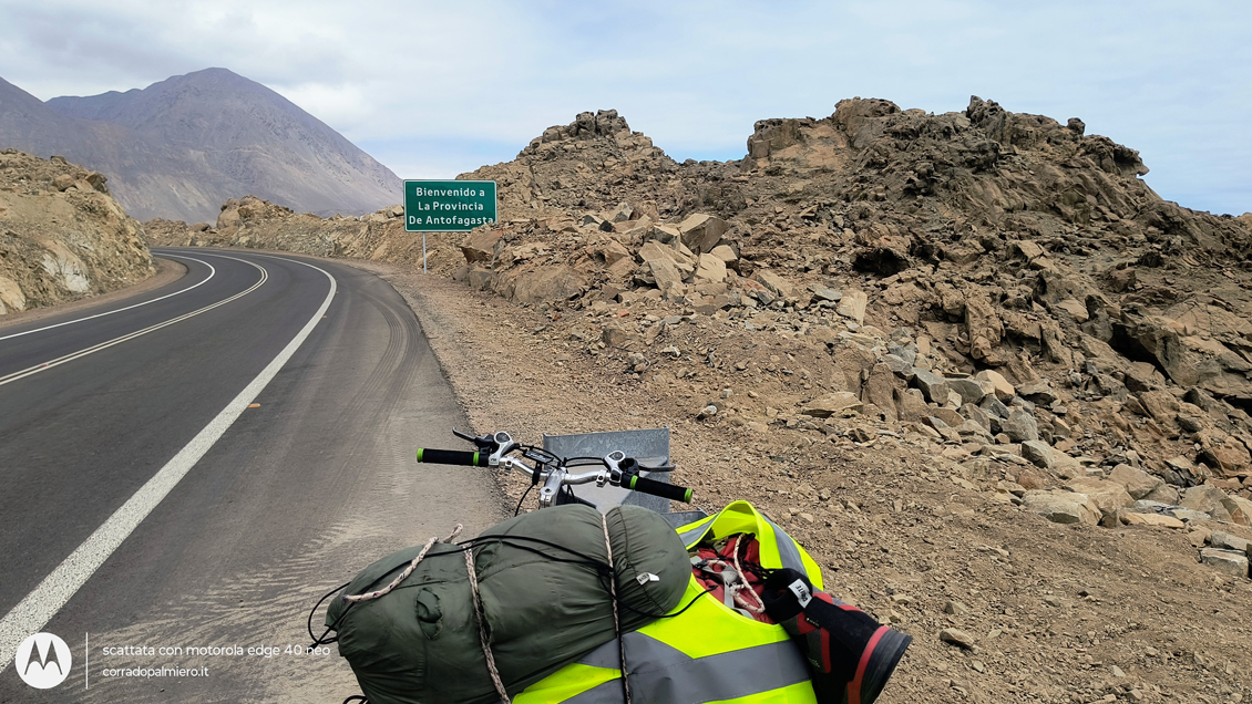 Cartello di ingresso nella Provincia di Antofagasta lungo la Ruta 1