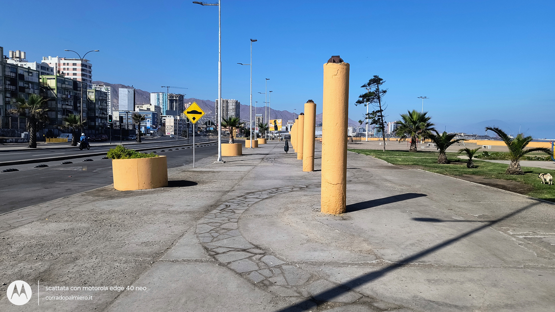 Ingresso nell'area urbana di Antofagasta in bicicletta